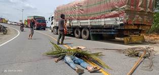 Kepala Pecah Terlindas Mobil, Warga Pematang Reba Inhu Tewas Mengenaskan di Jalan Lintas Timur